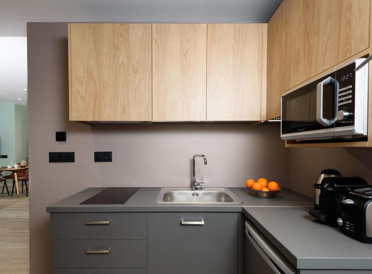 Crossroads Athens By Yha Appartement Buitenkant foto