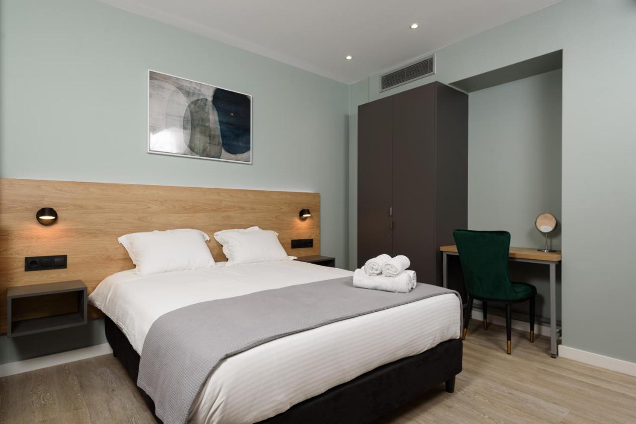 Crossroads Athens By Yha Appartement Buitenkant foto