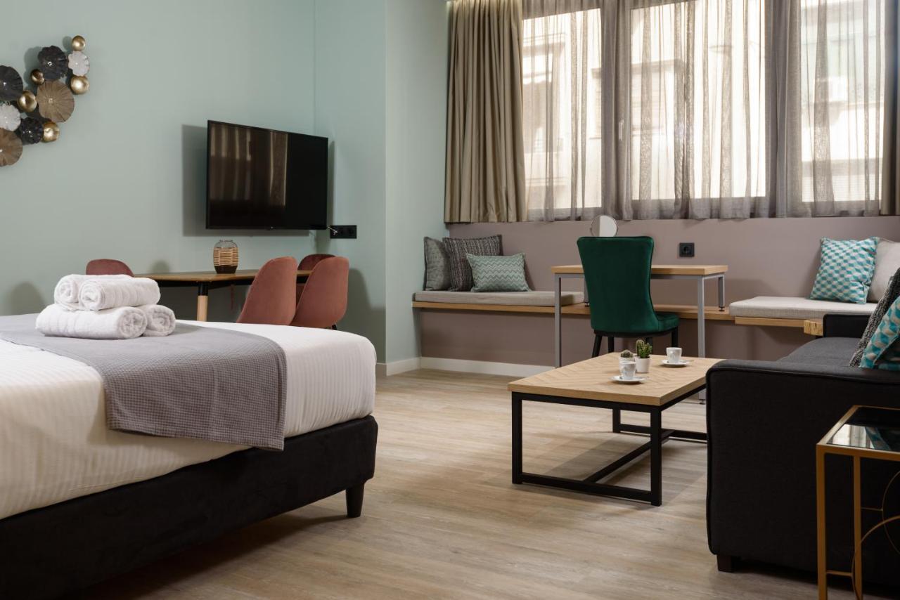 Crossroads Athens By Yha Appartement Buitenkant foto