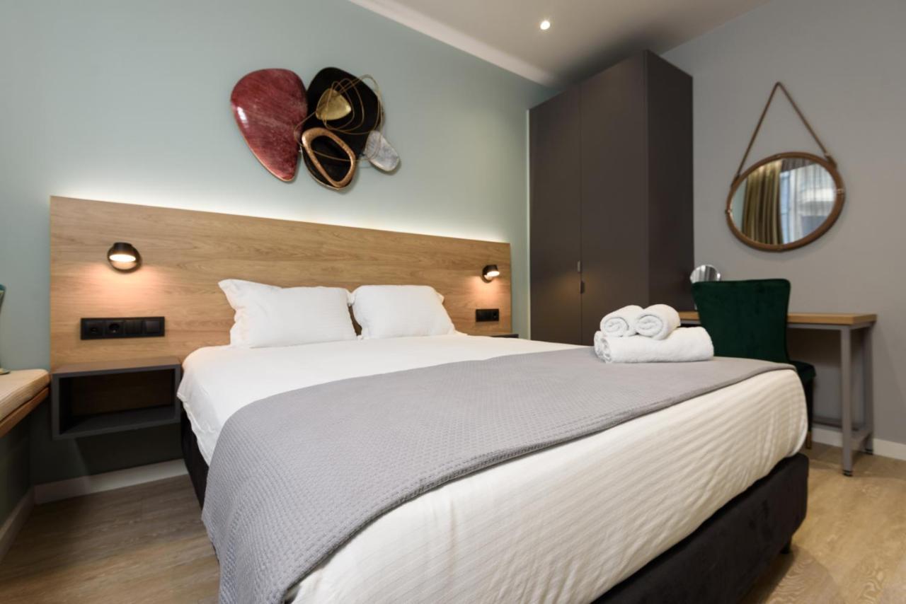 Crossroads Athens By Yha Appartement Buitenkant foto