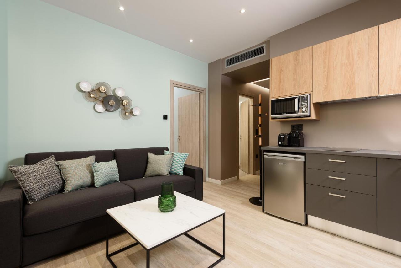 Crossroads Athens By Yha Appartement Buitenkant foto